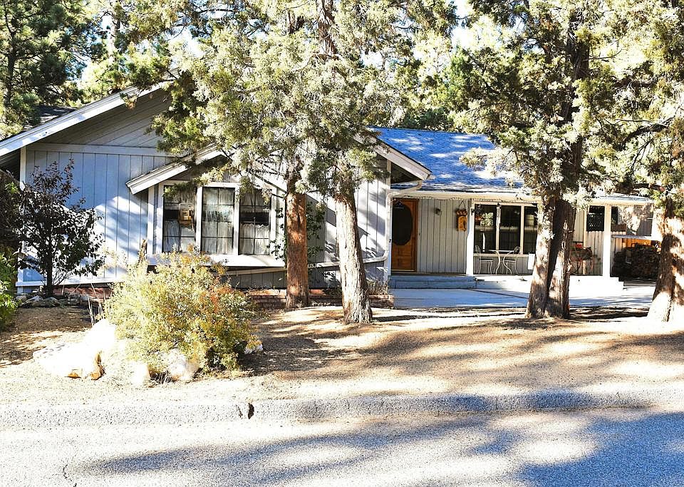1st image of 535 E Mountain View Blvd