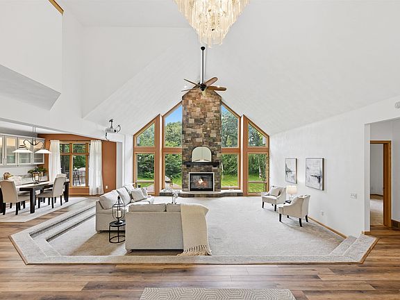 5th image of 2023 W Glenmoor Ln