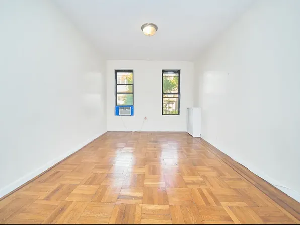 223 East 58th Street image 1 of 7