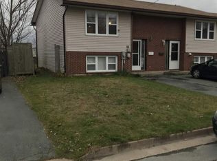 68 Renfrew St, Dartmouth, NS B2Y2M5
