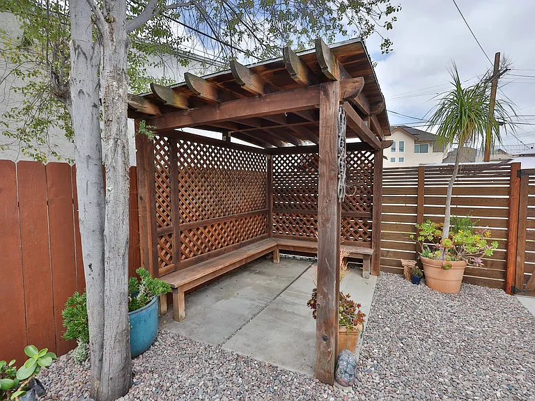 5036 Raymond Pl — Photo 12