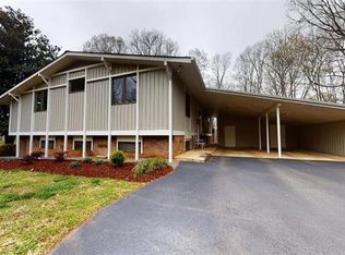 250 Forest Rd, Marion, NC 28752