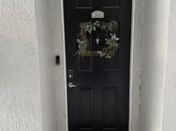 60 Fenwick Hall Aly APT 513, Johns Island, SC 29455