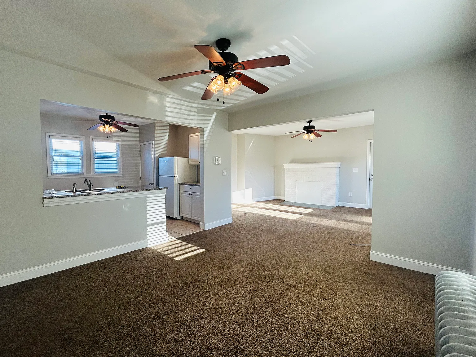 2 bed, 1200 sqft, $1,750 — Photo 2