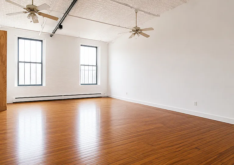 1085 Willoughby Ave #403 — Photo 7