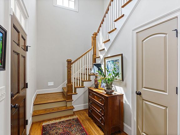 Natural light entry area