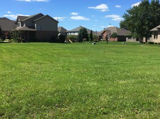 3582 Prairie Dr, Dyer, IN 46311