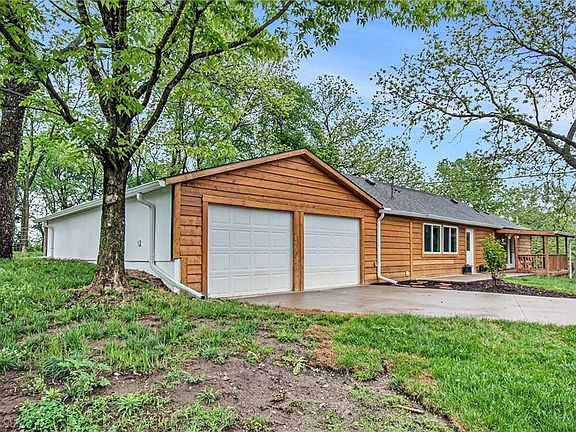 2nd image of 12920 Farmers Ln