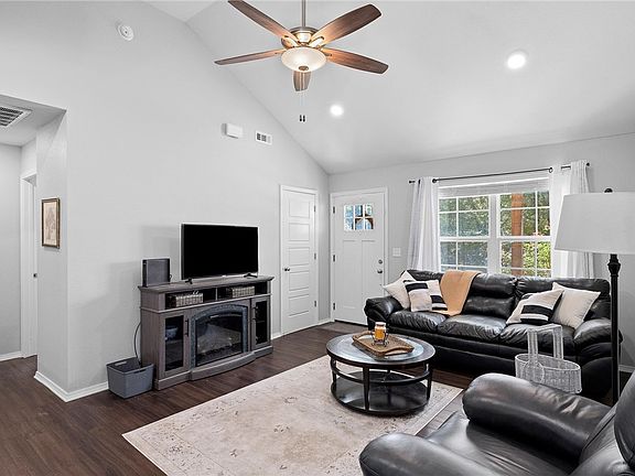 2nd image of 5 Ettington Ln