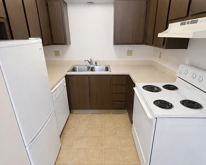508 E Mission Ave Spokane WA 99202 — Photo 26