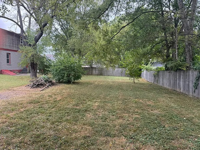 2700 Buchanan St — Photo 34