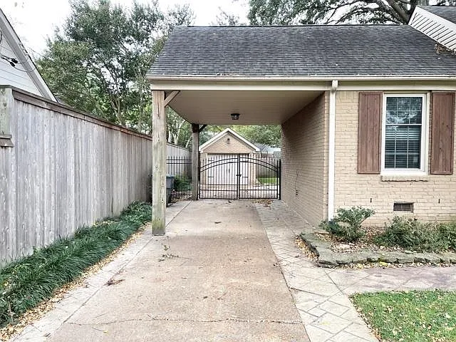 3 bed, 2.0 bath, 1613 sqft, $2,350 — Photo 3
