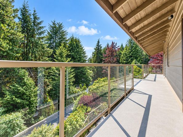 4 bedroom rental in West Vancouver — photo 2
