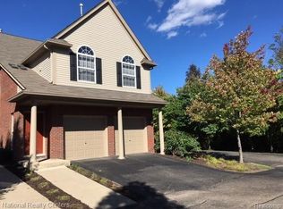 28346 Carlton Way Dr, Novi, MI