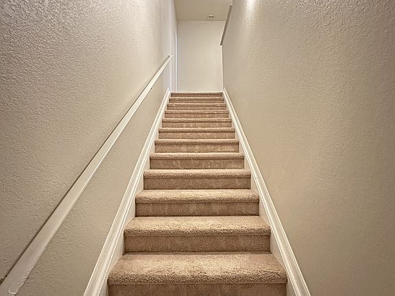 2nd image of 102 SW Peacock Blvd APT 203