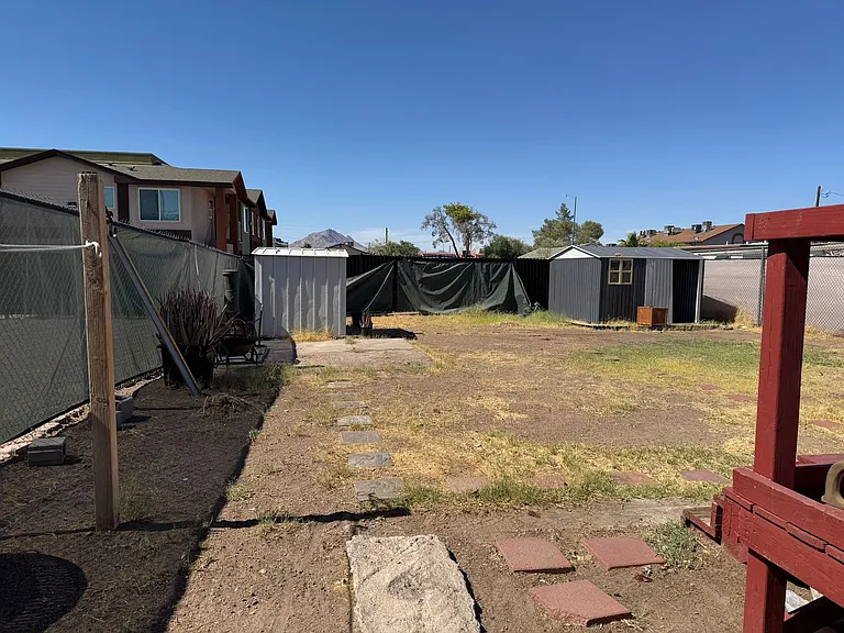 472 Hunter Dr — Photo 7