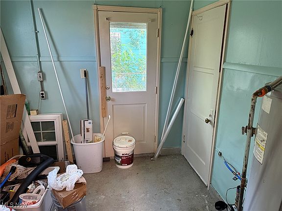5th image of 14400 Courtland Ave