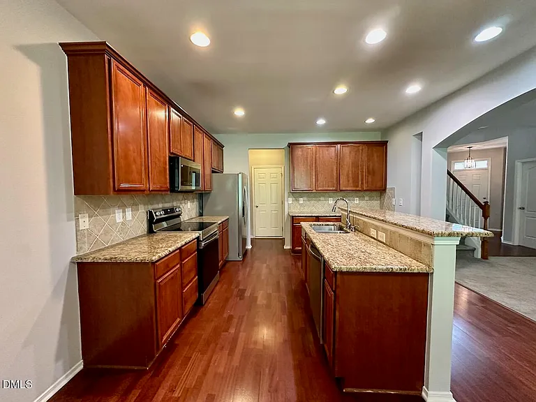 8208 Stone Cellar Dr — Photo 12