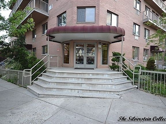 4th image of 11882 Metropolitan Ave APT 5G