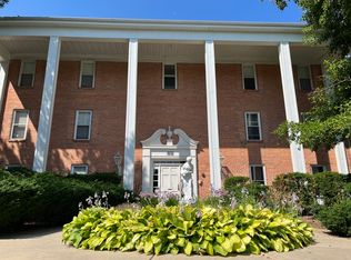 5101 Carriageway Dr APT 204B, Rolling Meadows, IL 60008