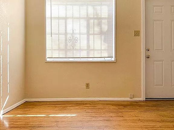 4th image of 425 Mesilla St SE APT D