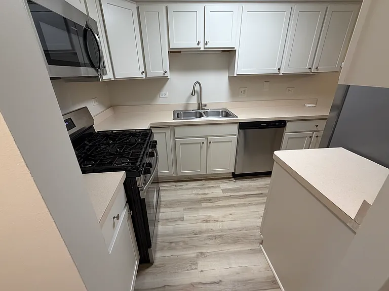 84 W Belvidere Rd — Photo 8