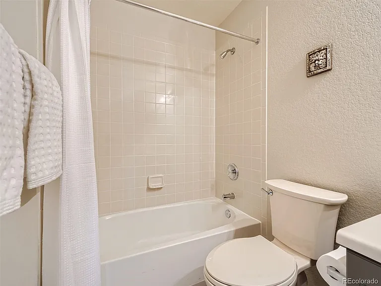 5320 S Harlan Way — Photo 4
