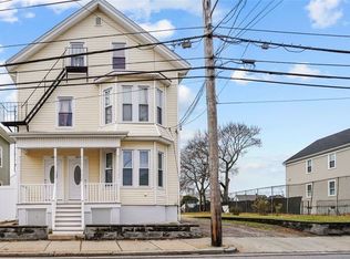 362 Lonsdale Ave #3, Pawtucket, RI 02860