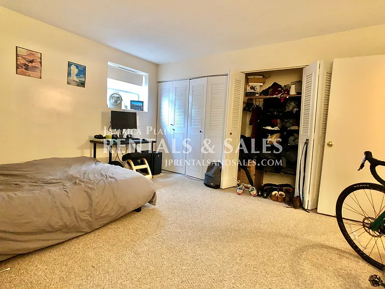 804 Centre St #2 — Photo 9