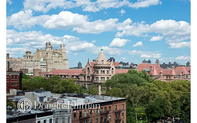 Sold by Douglas Elliman | media 17