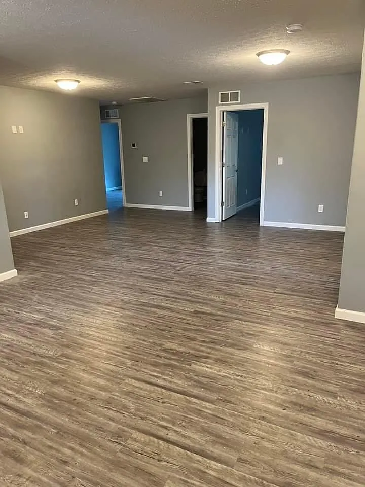 3 bed, 1300 sqft, $1,300 — Photo 3