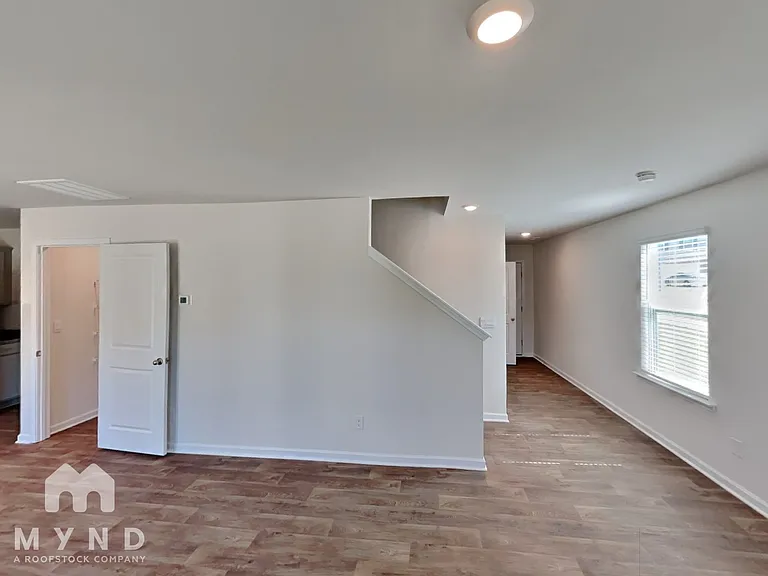 2126 Allium Dr — Photo 7