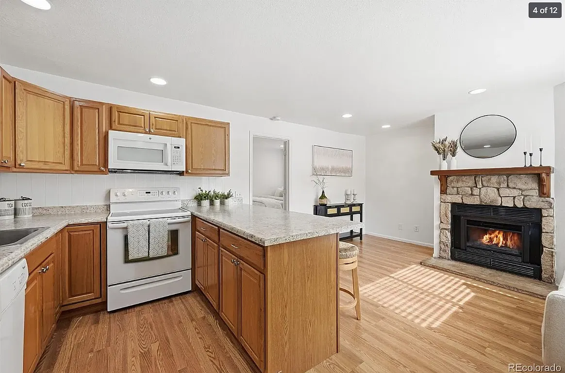 5250 S Huron Way — Photo 3