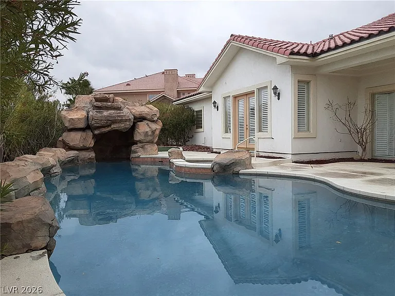 2100 Bogart Ct — Photo 4