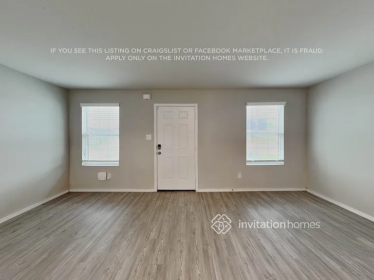 5407 Verdugos Palace — Photo 3