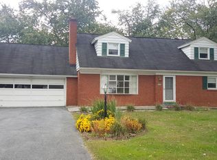 418 Glen Ridge Dr, Lancaster, PA 17601