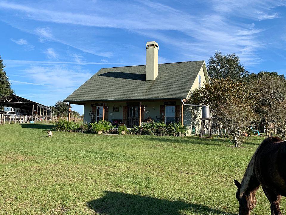 Efficient custom cottage. 