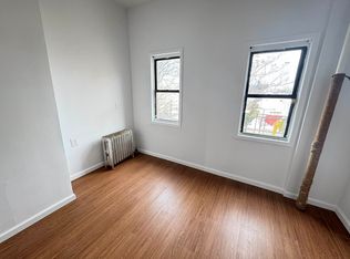 987 Wyckoff Ave #3C, Ridgewood, NY 11385