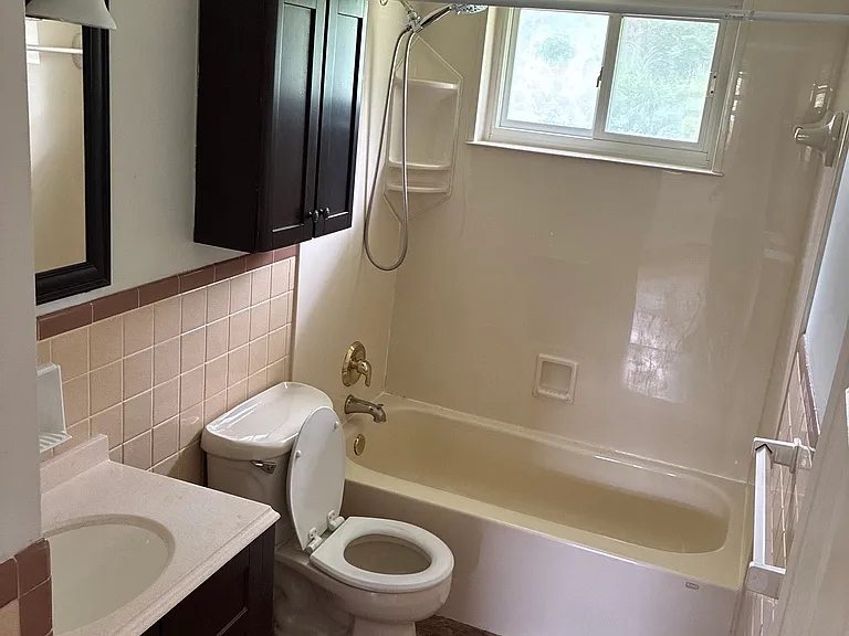 3649 Benhill Dr — Photo 7