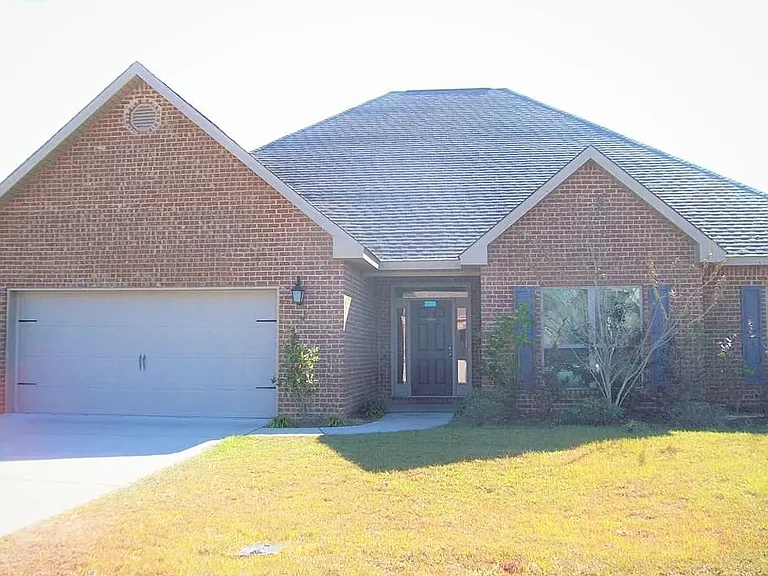 8651 Chesapeake Ct — Photo 1