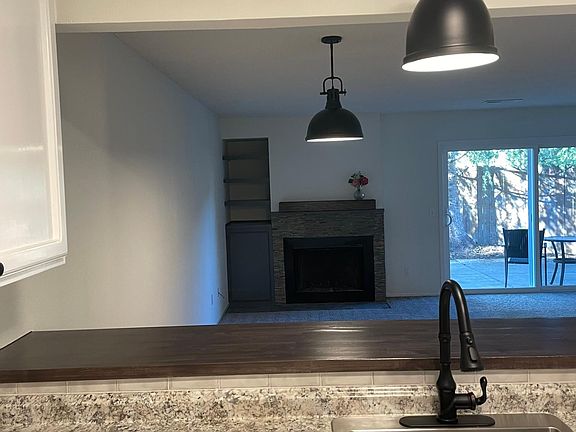 4th image of 2537 Solano Ave