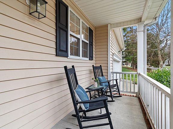 2nd image of 5205 Kemmont Dr