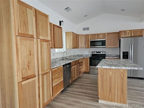 4th image of 3 Oak Tree Ln