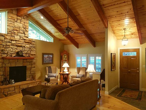 5th image of 16614 Madrone Cir