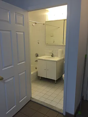 Rented by 18 REALTY | media 10