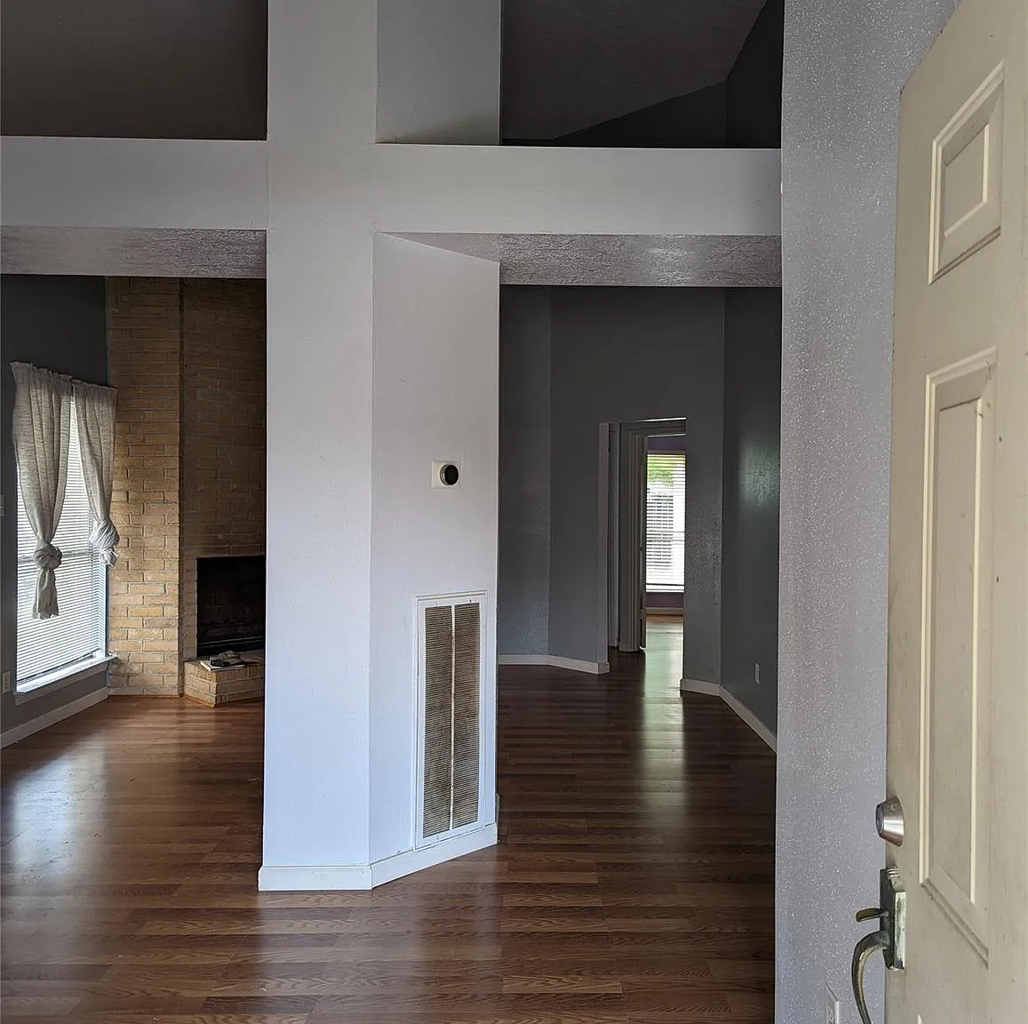 2 bed, 2.0 bath, 1027 sqft, $1,650 — Photo 2