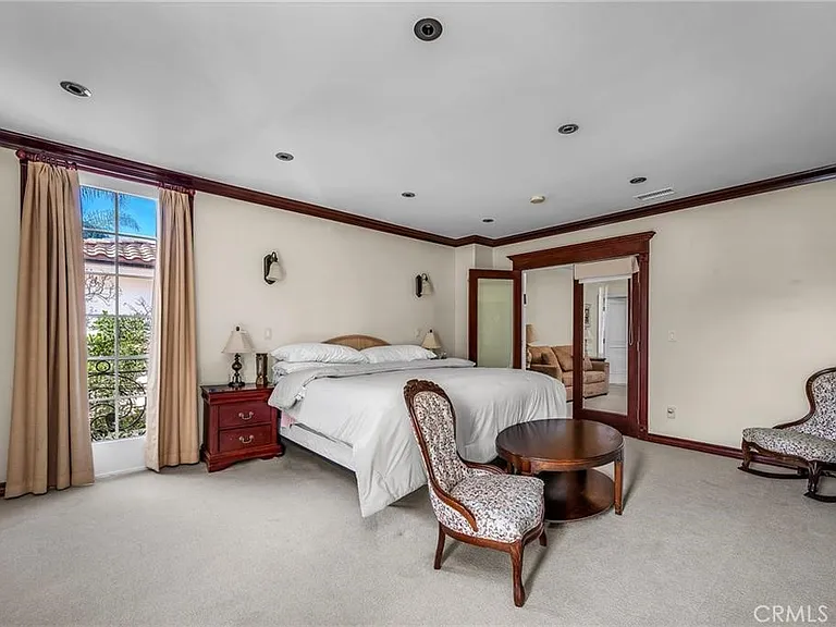 18423 Linnet St — Photo 27