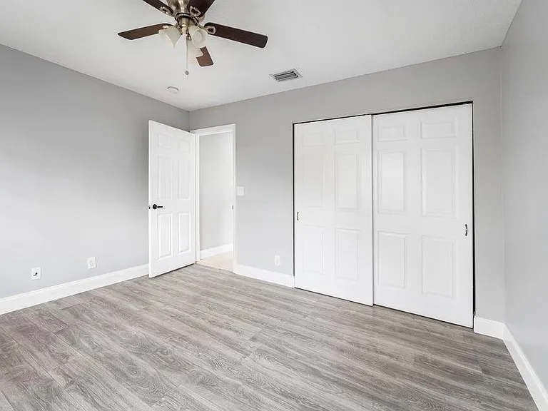15079 Corby Ct — Photo 9