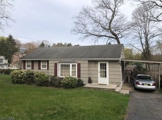 31 Circle Blvd, West Milford, NJ 07435