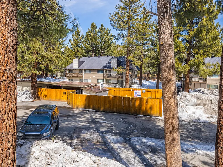2289 Sierra Nevada Rd #K11 — Photo 28